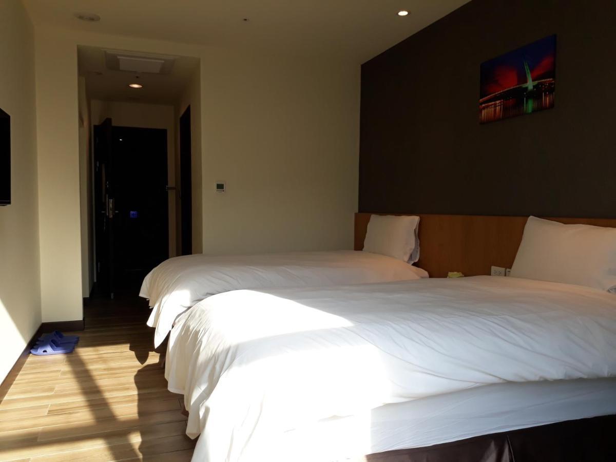 טאויואן Honest & Warm Hotel מראה חיצוני תמונה