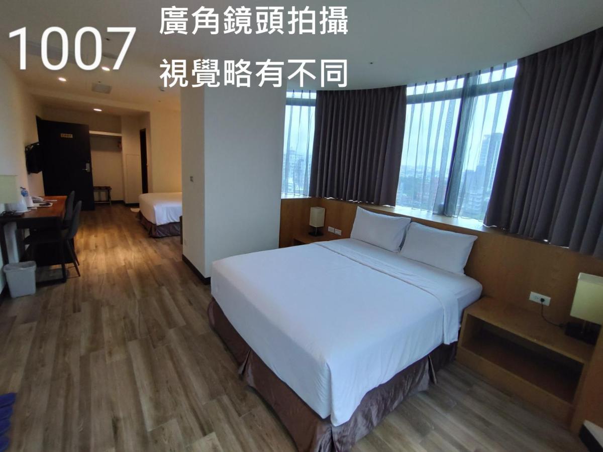 טאויואן Honest & Warm Hotel מראה חיצוני תמונה